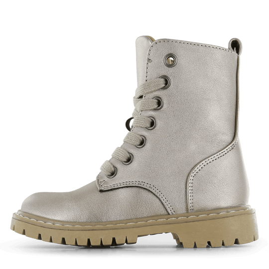 Go Banana’s champagne bikerboot