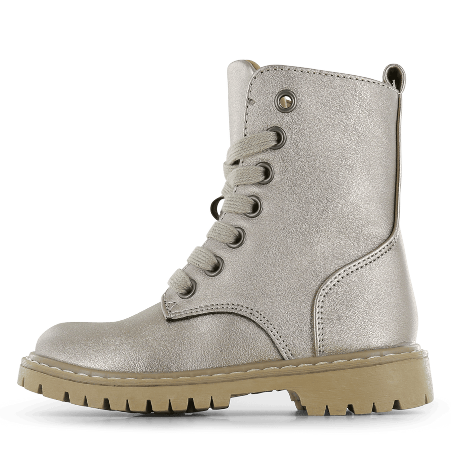 Go Banana’s champagne bikerboot