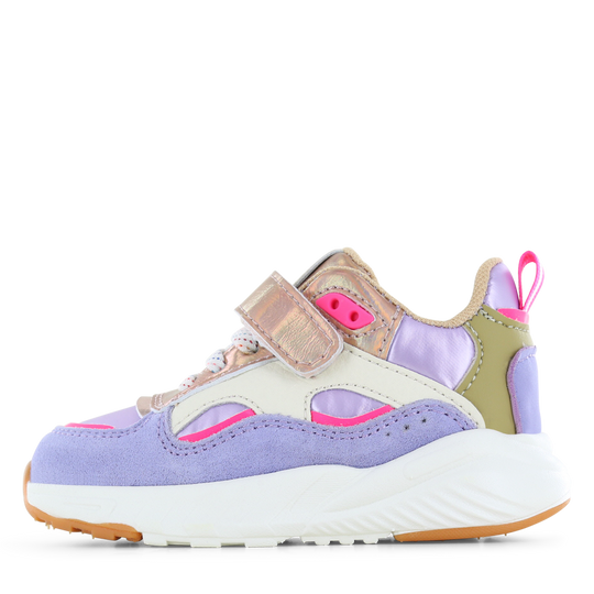 Go Banana’s lila sneaker