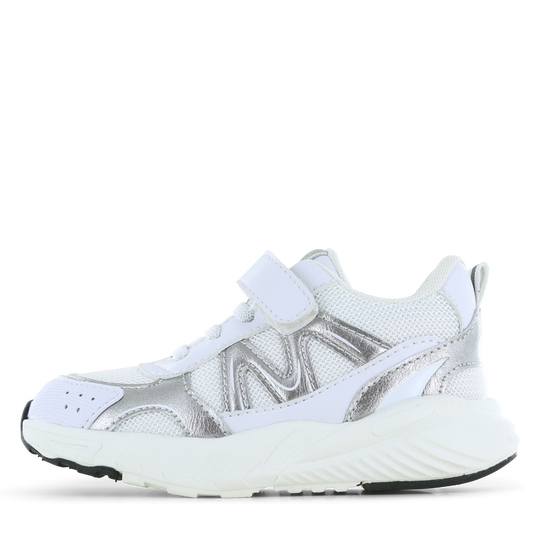 Go Banana’s witte sneaker